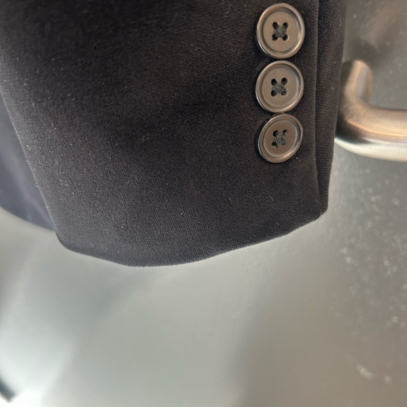 Boys Ralph Lauren size 16 velvet tuxedo coat in excellent condition - Picture 7 of 15